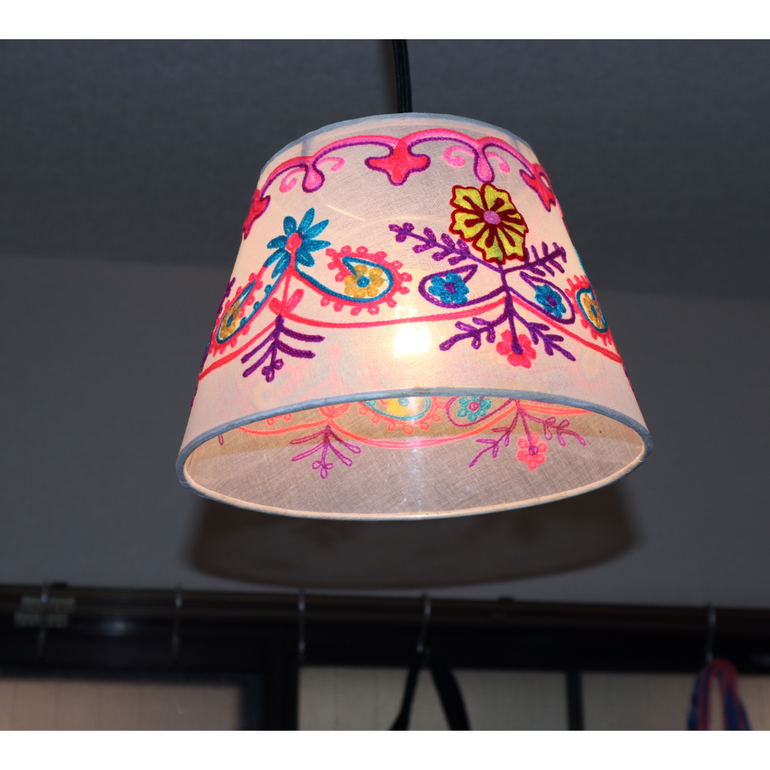 インド刺繍ランプシェードS シーリングライト E26‐40w 照明 ライト ハンドメイド アジア 玄関 ホワイト
